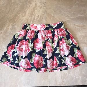 NWT Abercrombie Floral Skirt!!
